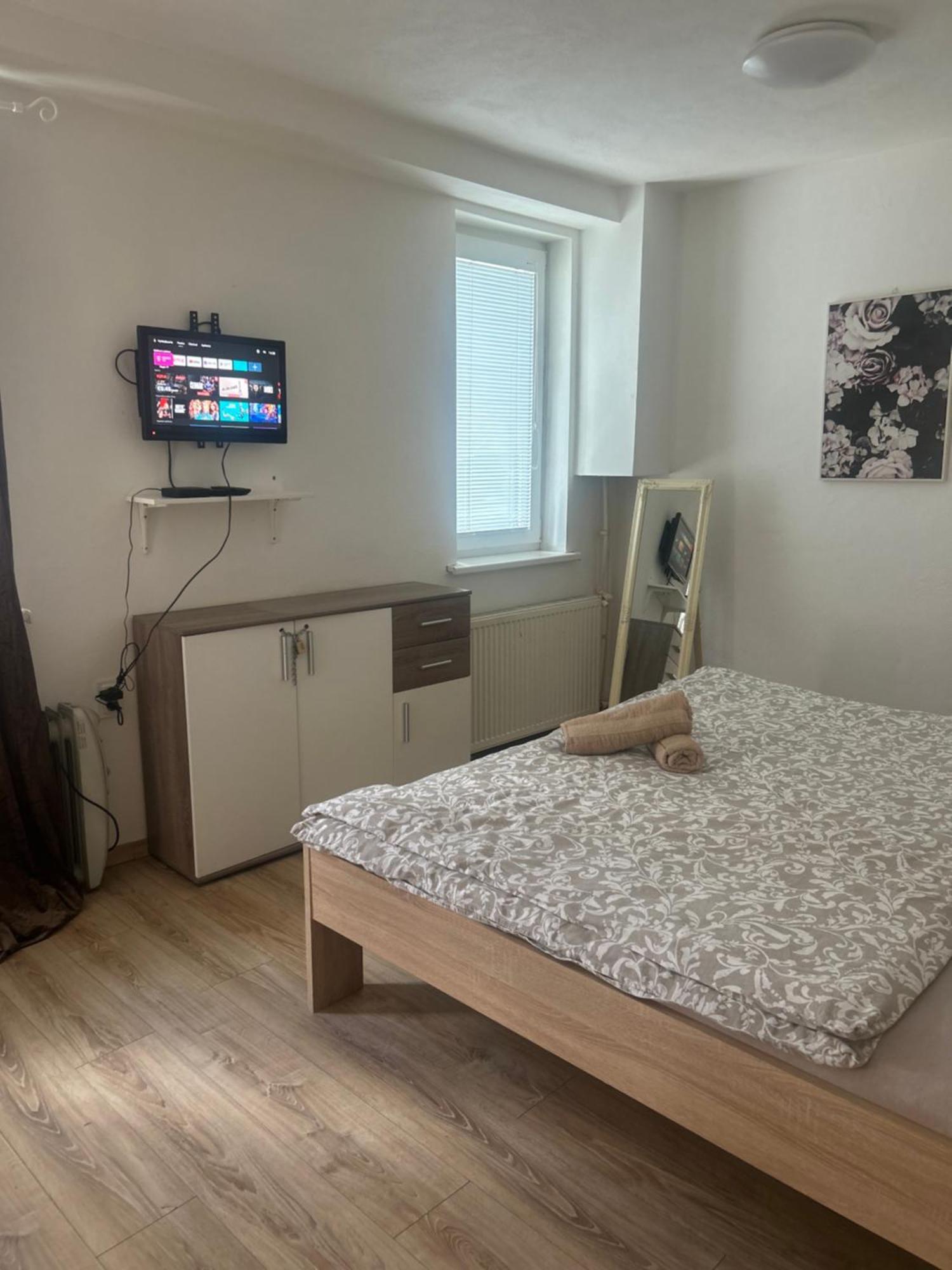 Bada Bing Plaza Appartement Bratislava Buitenkant foto